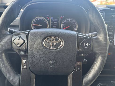Used 2024 Toyota 4Runner TRD Off-Road AWD/4WD image 27