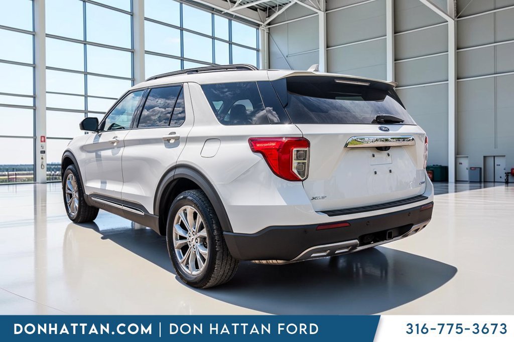 Used 2023 Ford Explorer XLT w/ Equipment Group 202A AWD/4WD image 30