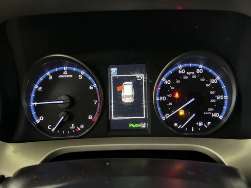 Used 2018 Toyota RAV4 XLE image 15