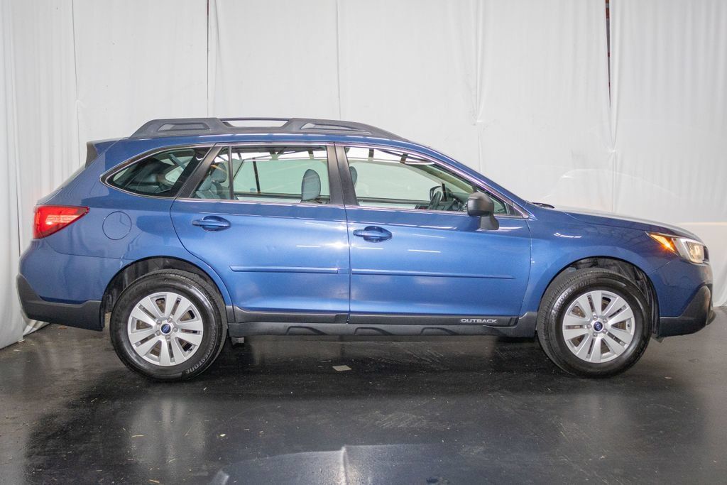 Used 2019 Subaru Outback 2.5i AWD/4WD image 4