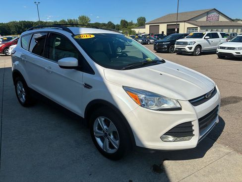 Used 2014 Ford Escape SE w/ Equipment Group 201A FWD image 3