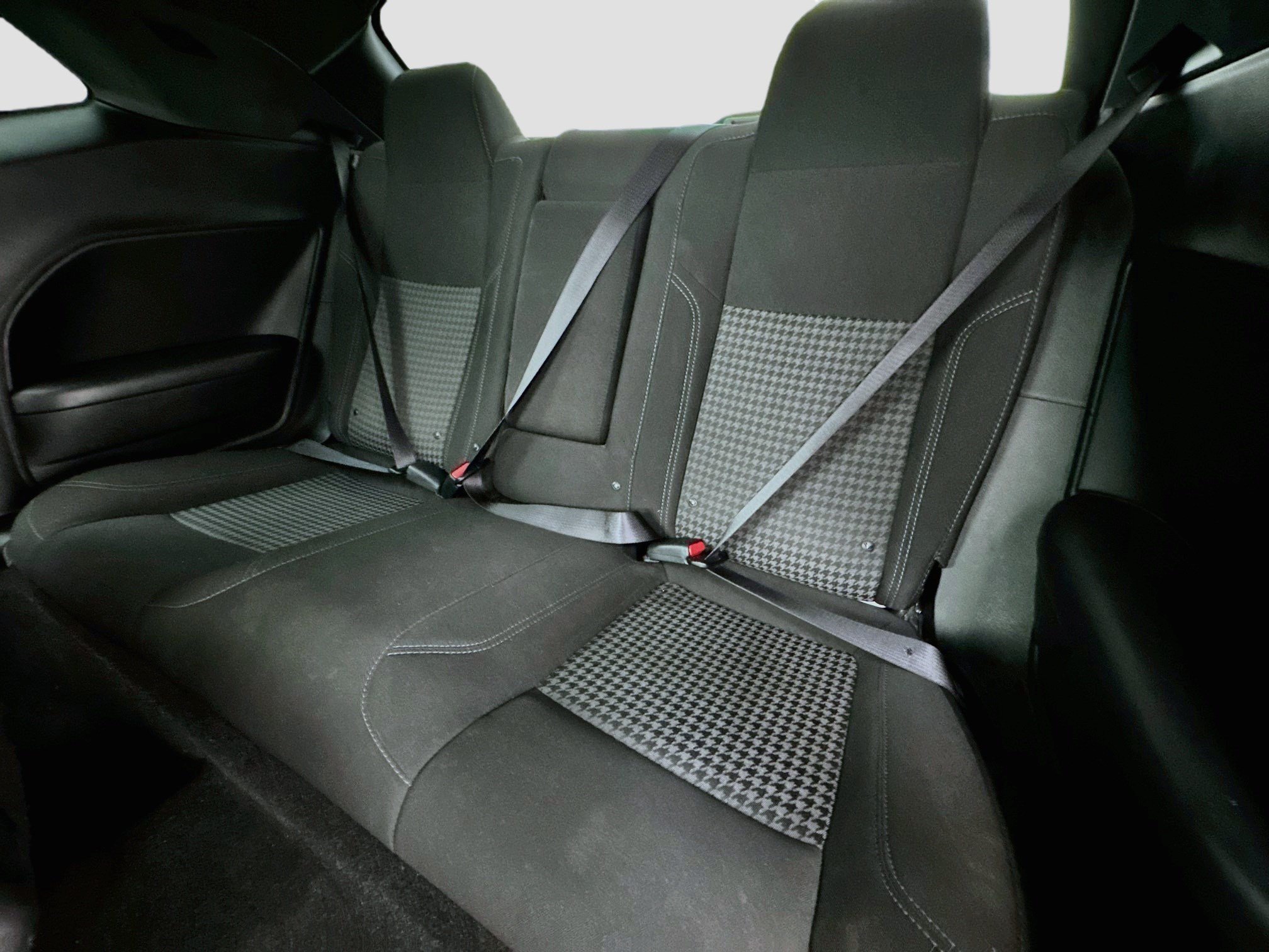 Used 2023 Dodge Challenger SXT RWD image 16