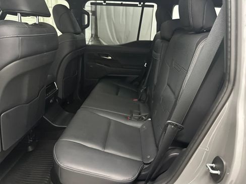 Used 2024 Lexus GX 550 w/ Accessory Package (Z1) AWD/4WD image 24