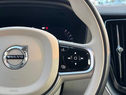 Certified 2024 Volvo XC60 B5 Core w/ Protection Package Premier AWD/4WD image 17