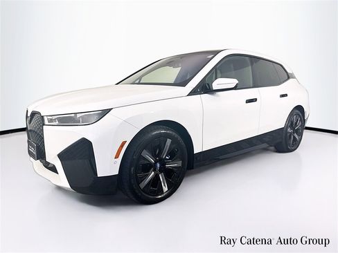 Used 2025 BMW iX M60 image 3