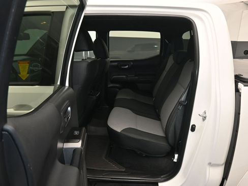 Used 2023 Toyota Tacoma TRD Sport image 29