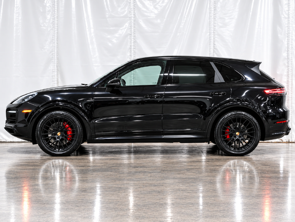 Used 2021 Porsche Cayenne GTS AWD/4WD image 2