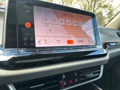 New 2026 Volkswagen Atlas Peak Edition AWD/4WD image 10