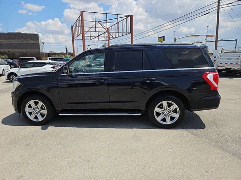 Used 2021 Ford Expedition XLT RWD image 3