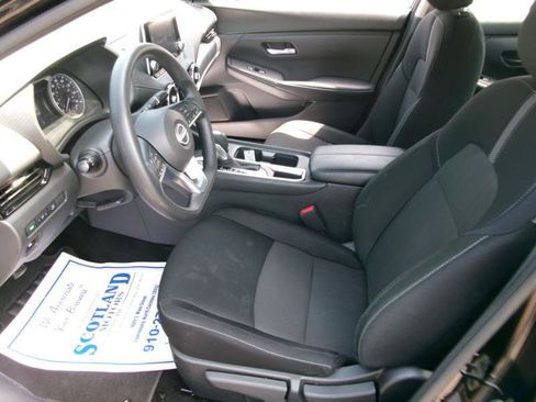 Used 2025 Nissan Sentra SV FWD image 12