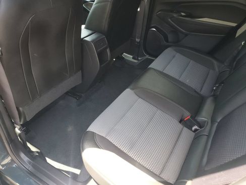 Used 2025 Chevrolet Trax LT FWD image 27