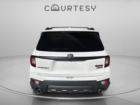 Certified 2023 Honda Passport TrailSport image 6