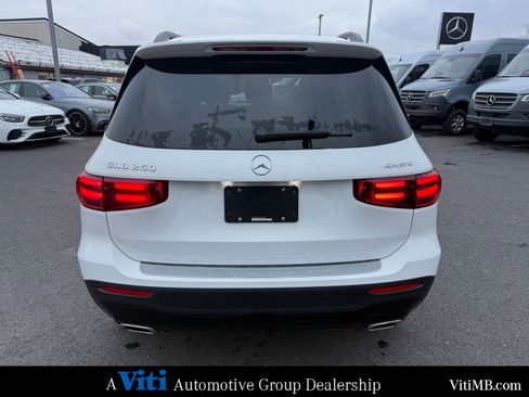 New 2026 Mercedes-Benz GLB 250 4MATIC image 7