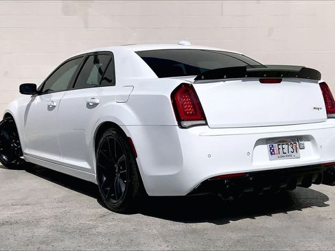 Used 2023 Chrysler 300 C RWD image 4