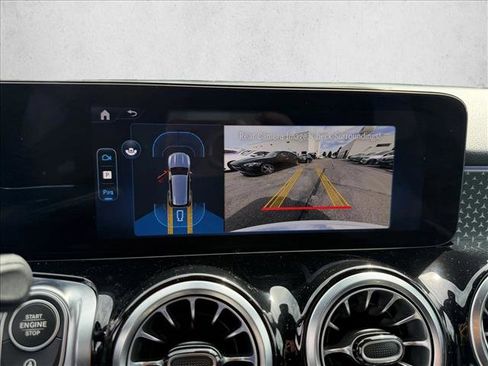 Used 2026 Mercedes-Benz GLB 250 4MATIC image 19