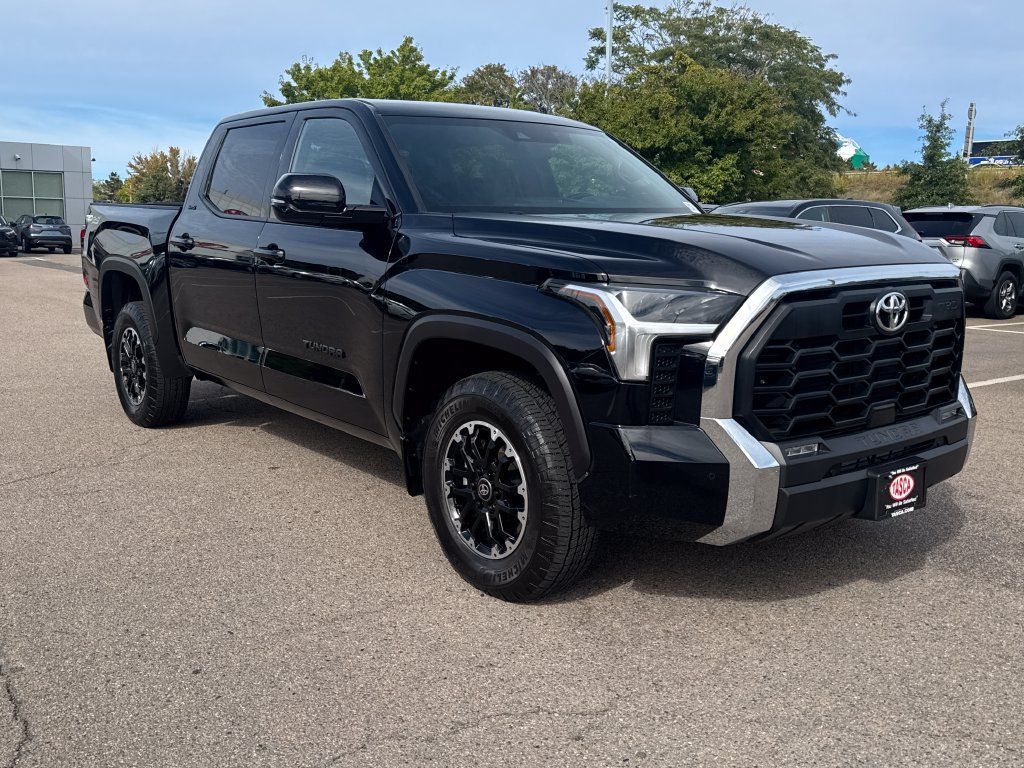 Used 2026 Toyota Tundra SR5 w/ TRD Off-Road Package AWD/4WD image 10