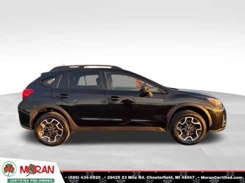 Used 2017 Subaru Crosstrek 2.0i image 6