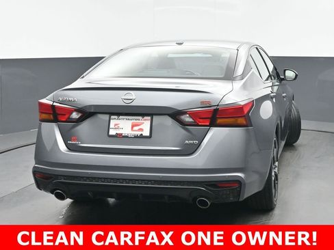 Used 2023 Nissan Altima 2.5 SR w/ SR Premium Package image 4