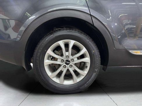 Used 2022 Kia Telluride LX image 58