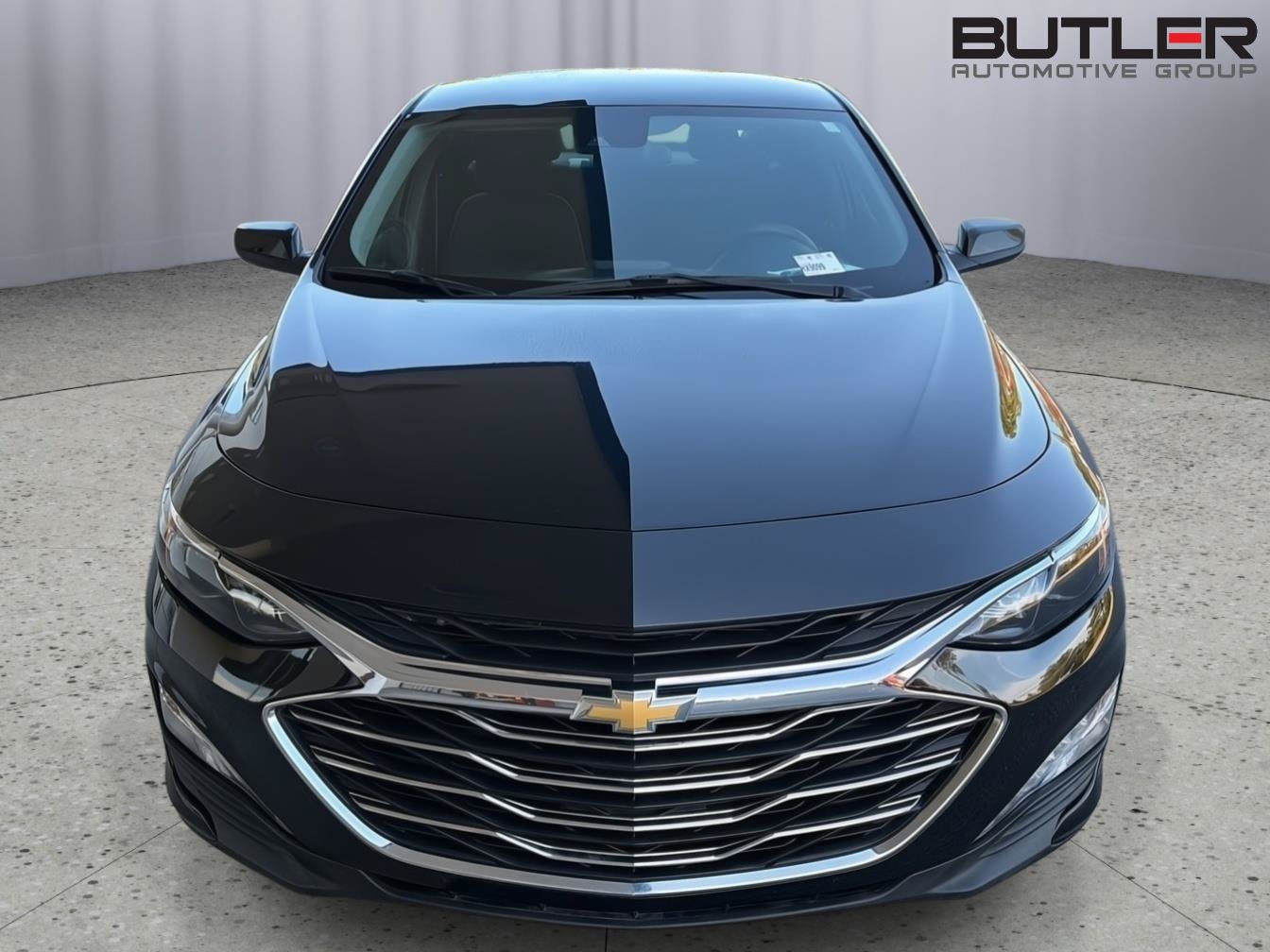 Used 2025 Chevrolet Malibu LT FWD image 9