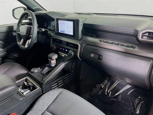 Certified 2025 Toyota Tacoma SR5 image 25