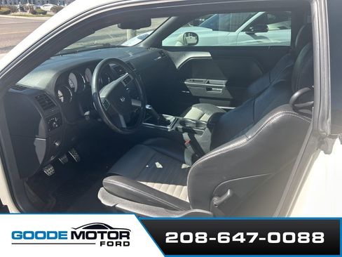Used 2009 Dodge Challenger R/T image 11