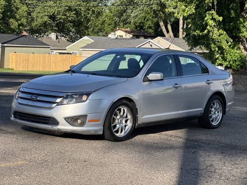 Used 2010 Ford Fusion SE FWD image 1