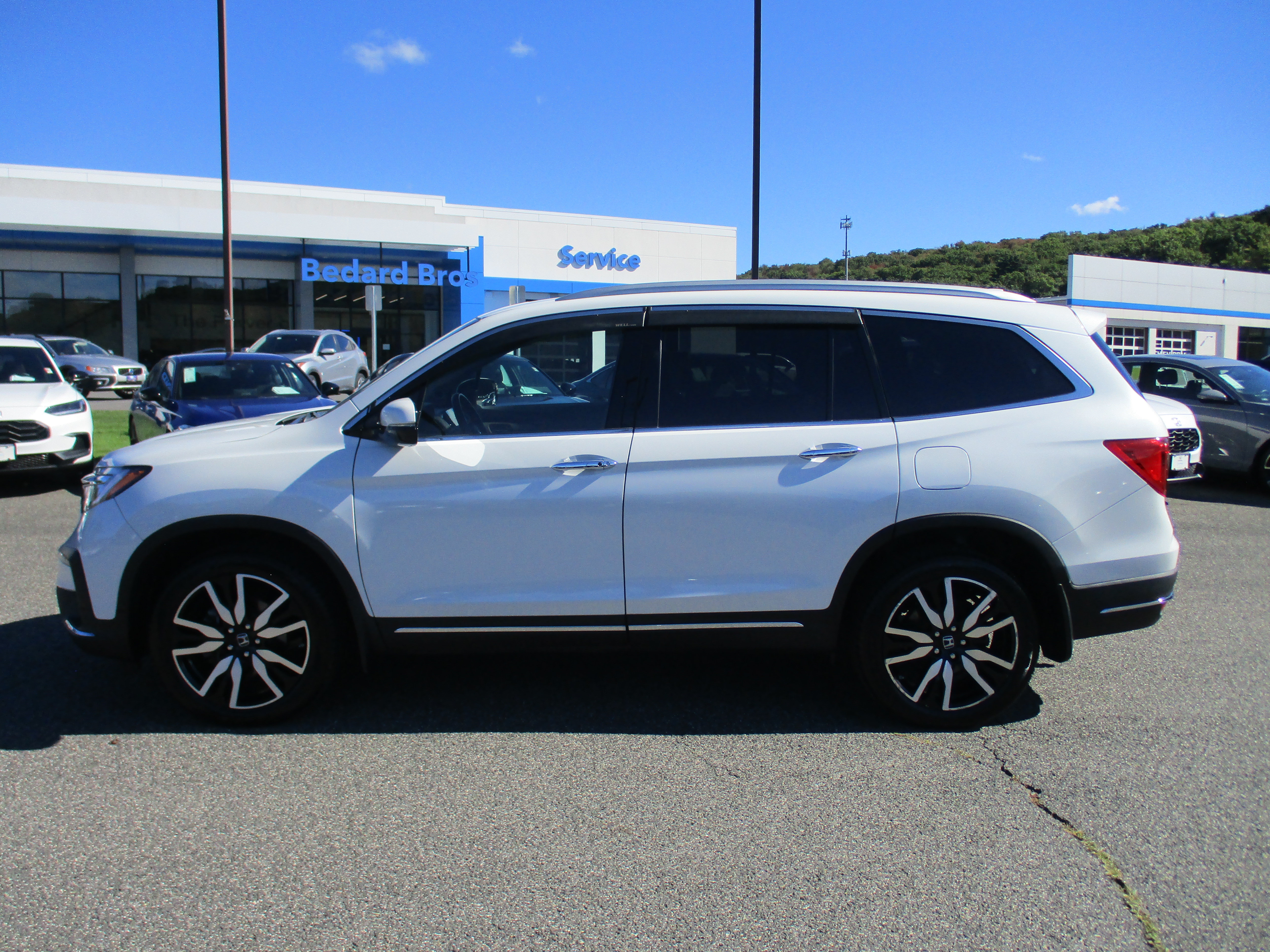 Certified 2020 Honda Pilot Touring image 8