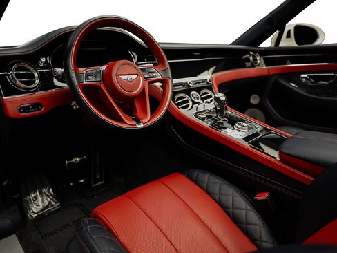 Used 2020 Bentley Continental GT AWD/4WD image 42