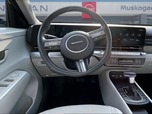 Used 2025 Hyundai Kona SEL AWD/4WD image 8