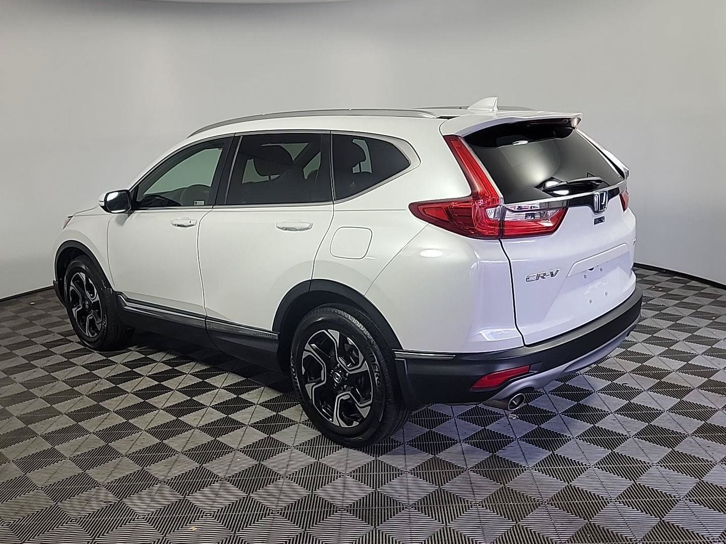 Certified 2019 Honda CR-V Touring image 10