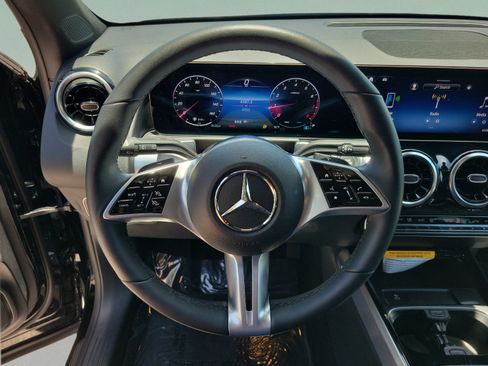 Used 2026 Mercedes-Benz GLB 250 image 23