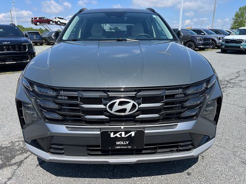 Used 2025 Hyundai Tucson SEL FWD image 12