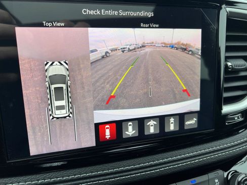 New 2026 Chrysler Pacifica Select AWD/4WD image 30