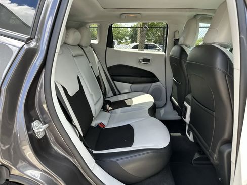 Used 2020 Jeep Compass Latitude FWD image 19