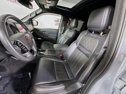 Used 2022 Nissan Frontier PRO-4X w/ Pro-4X Premium Package image 27