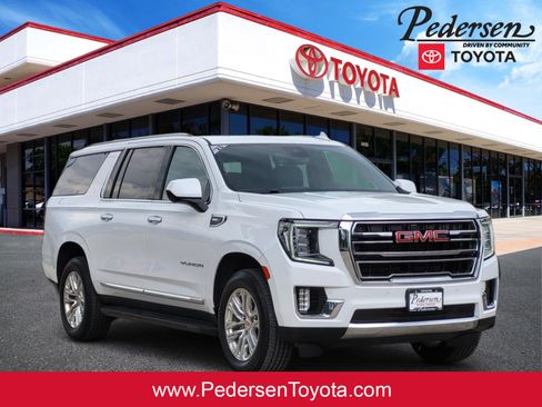 Used 2023 GMC Yukon XL SLT AWD/4WD image 1
