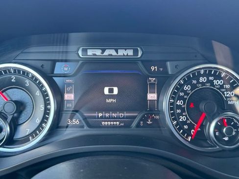 Used 2022 RAM 1500 Laramie w/ Sport Appearance Package AWD/4WD image 18