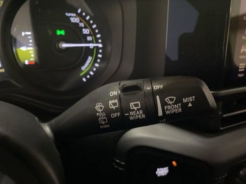 Used 2025 Jeep Wrangler Unlimited Sahara w/ Safety Group AWD/4WD image 38