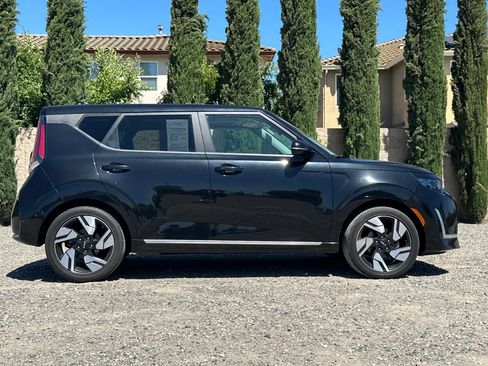 Used 2023 Kia Soul GT-Line FWD image 3