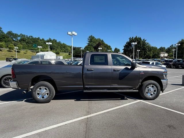 New 2026 RAM 3500 Tradesman AWD/4WD image 9