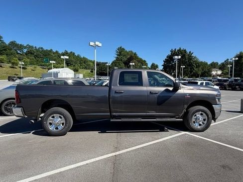 New 2026 RAM 3500 Tradesman AWD/4WD image 9