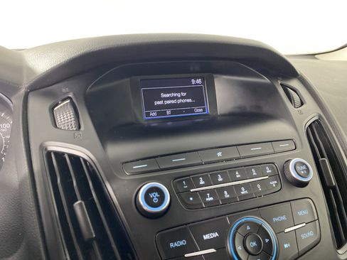 Used 2018 Ford Focus SE image 16