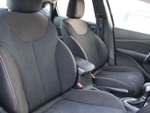 Used 2015 Dodge Dart SXT image 18