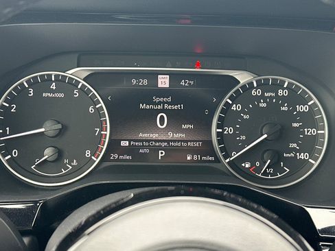 New 2025 Nissan Pathfinder SL image 32