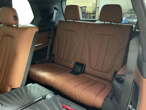 Certified 2025 BMW X7 xDrive40i image 30