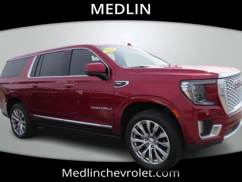 Used 2024 GMC Yukon XL Denali w/ Denali Reserve Package image 1