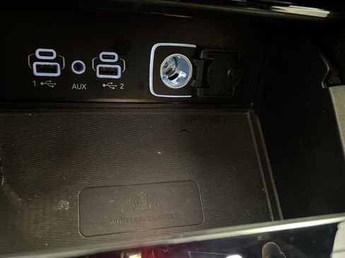 Used 2024 Jeep Grand Cherokee L Limited w/ Luxury Tech Group II image 59