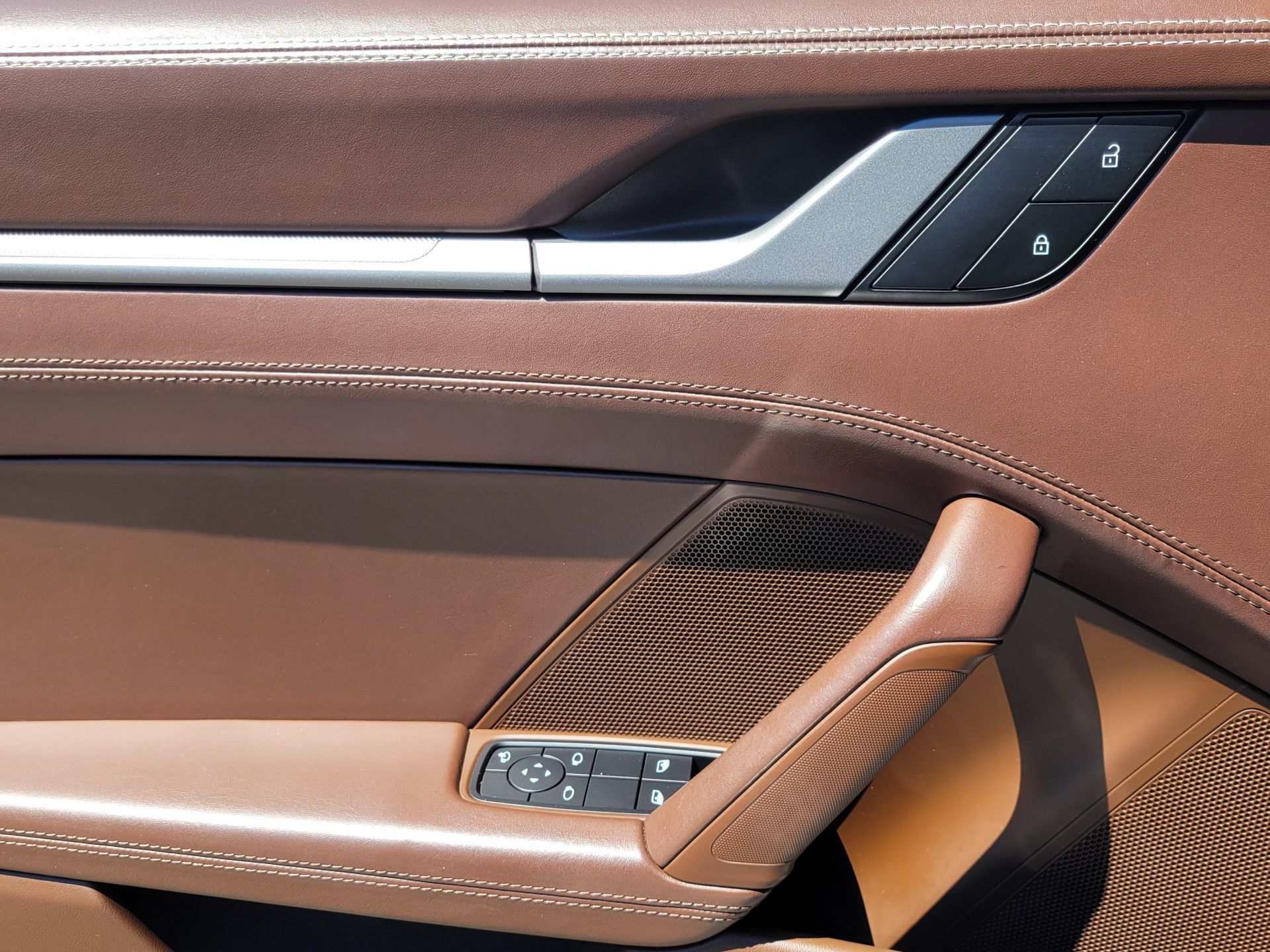Certified 2022 Porsche 911 Carrera RWD image 25