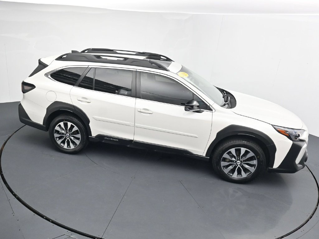 Used 2025 Subaru Outback Limited AWD/4WD image 34